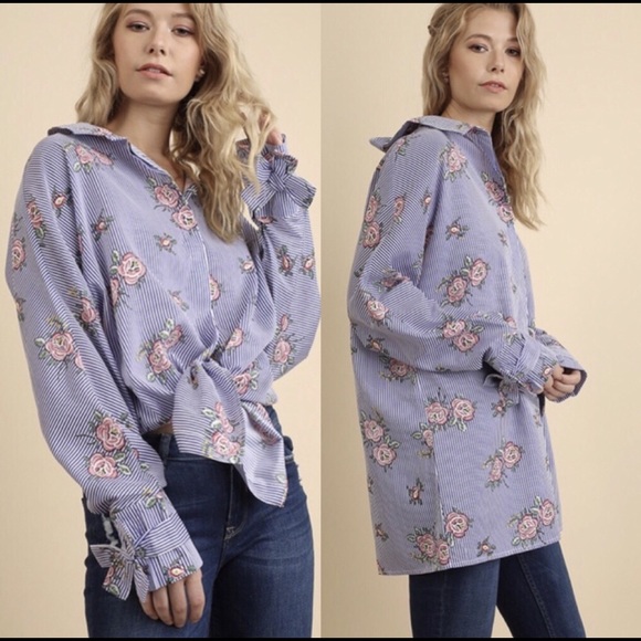 Tops - 🚨Button up Top W/ Bow Details